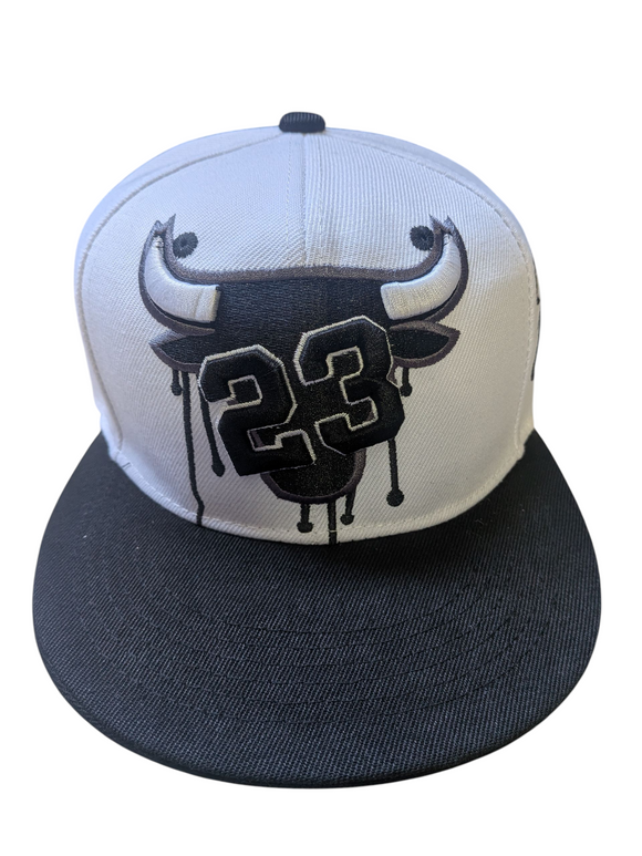 Chicago Legend 23 Fly Graffiti Style White/Black Two Tone Snapback